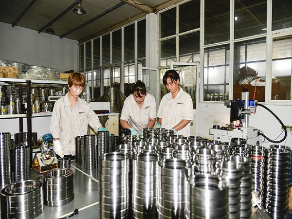 六類(lèi)軸承滾道黑皮是怎么造成的？形成原因及預(yù)防措施